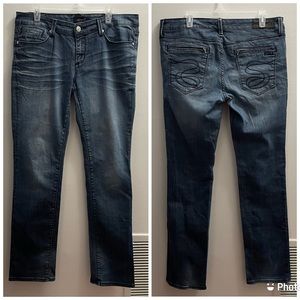 SEVEN 7 Women’s Low-Rise Med-Wash Whiskered Straight Leg Jeans. Size 12